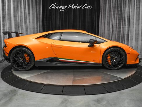 Used 2018 Lamborghini Huracan Performante image 42