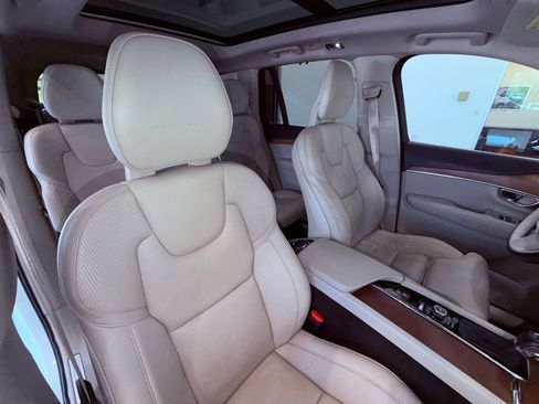 Used 2017 Volvo XC90 T6 Inscription w/ Vision Package image 13