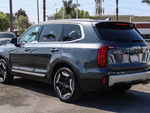 Used 2023 Kia Telluride S w/ S Sunroof Package AWD/4WD image 9