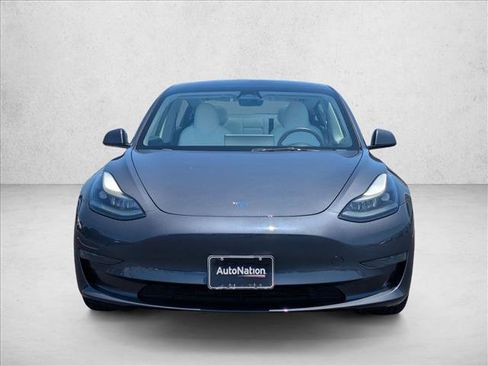 Used 2023 Tesla Model 3 Standard Range RWD image 2