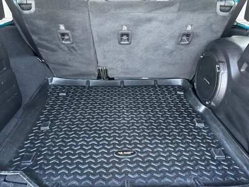 Used 2019 Jeep Wrangler Unlimited Rubicon AWD/4WD image 11