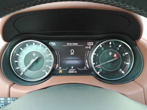 Used 2022 Maserati Levante GT image 39