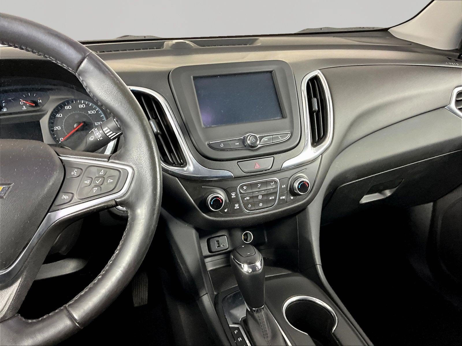 Used 2018 Chevrolet Equinox LT FWD image 9