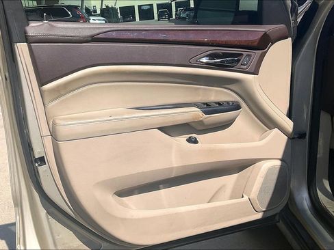 Used 2015 Cadillac SRX Luxury w/ Driver Awareness Package FWD image 15