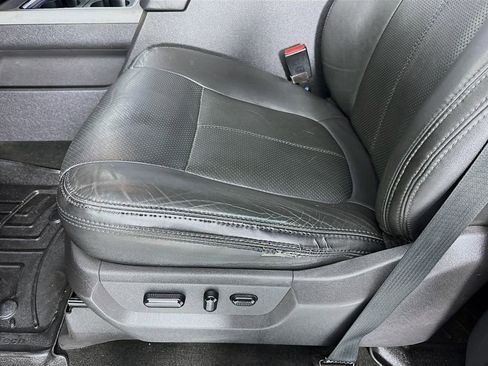 Used 2016 Ford F350 Platinum w/ Platinum Package image 19