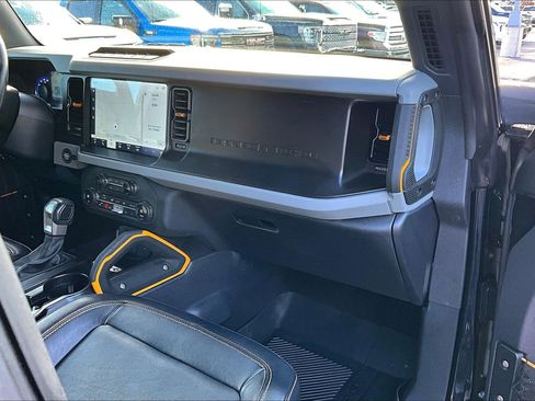 Used 2021 Ford Bronco Badlands image 17