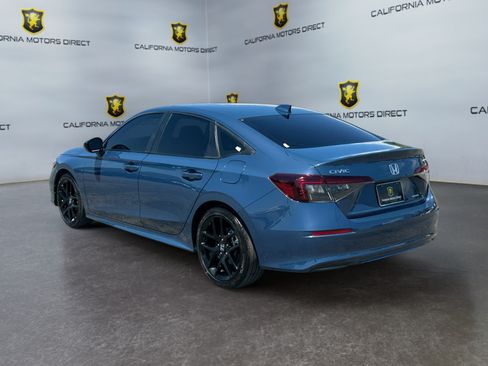 Used 2025 Honda Civic Sport image 3