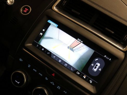 Used 2020 Jaguar E-PACE SE image 29