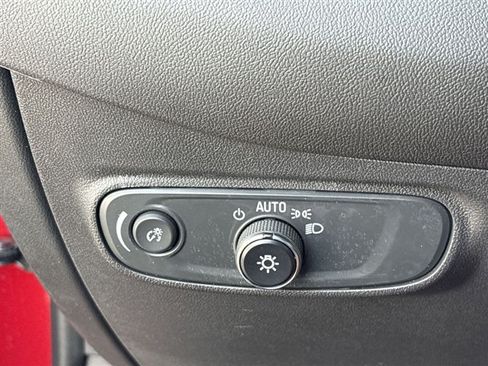 Certified 2024 Chevrolet Equinox RS FWD image 17