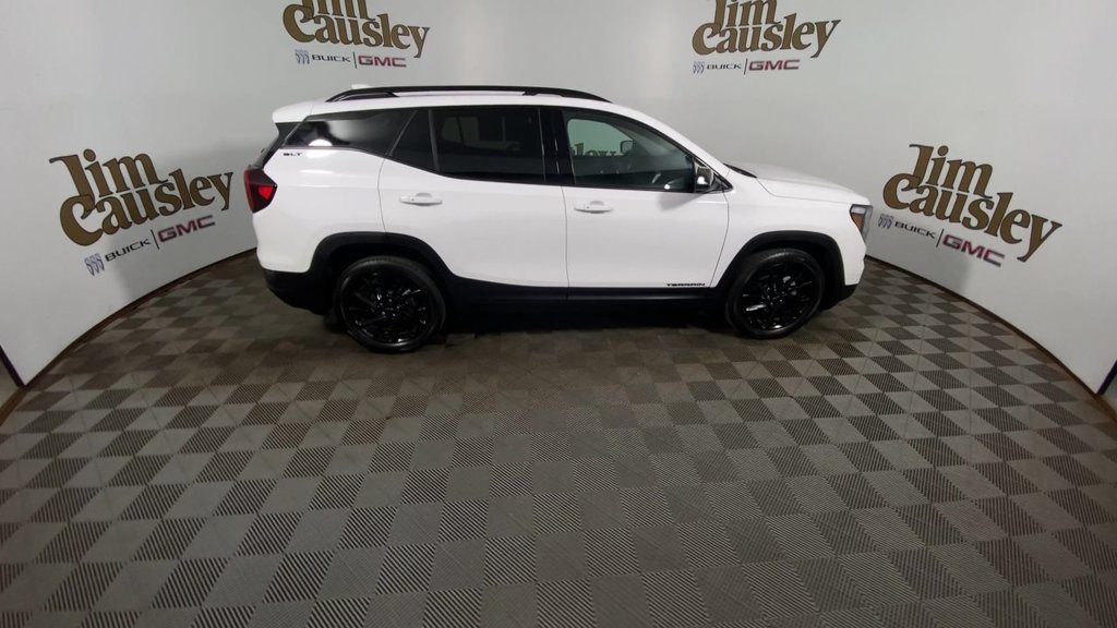 Certified 2024 GMC Terrain SLT w/ Elevation Edition FWD image 9