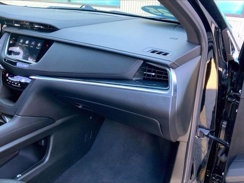 Certified 2025 Cadillac XT5 Premium Luxury FWD image 10