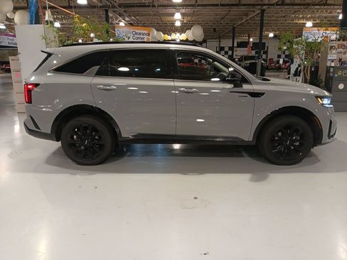 Used 2022 Kia Sorento SX AWD/4WD image 10