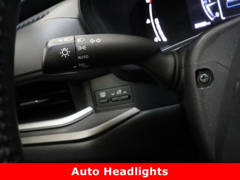 Used 2025 Toyota Grand Highlander FWD image 26