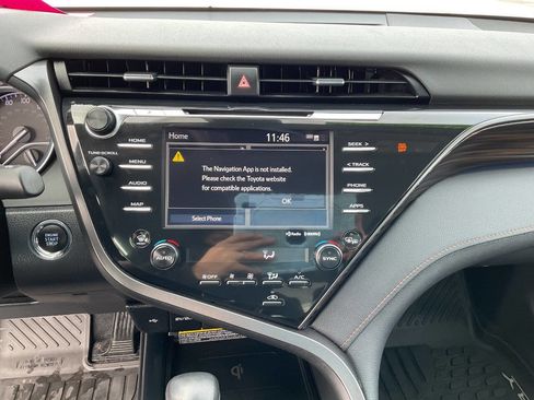 Used 2020 Toyota Camry XLE image 22