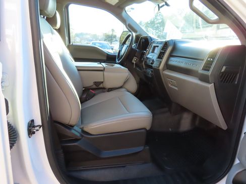 Used 2020 Ford F250 XL w/ Power Equipment Group image 23