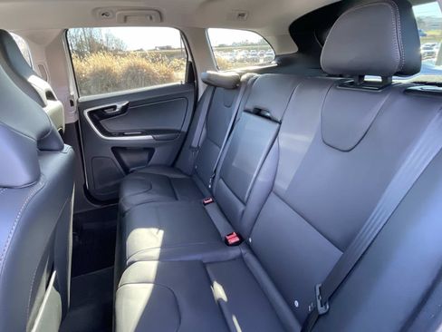 Used 2017 Volvo XC60 T5 Dynamic w/ Preferred Option Package image 12