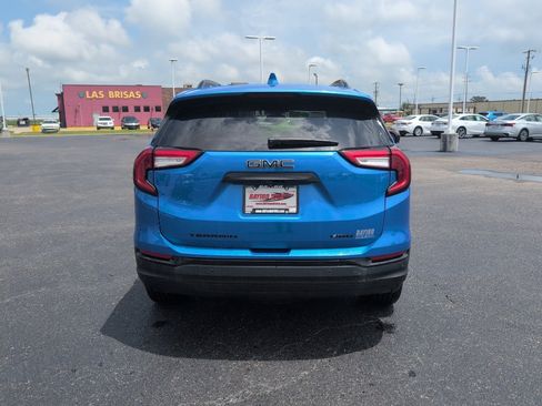 Used 2024 GMC Terrain SLT w/ Elevation Edition AWD/4WD image 7