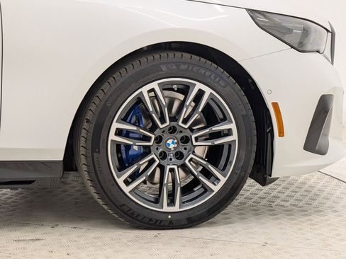 New 2026 BMW 530i xDrive w/ M Sport Package AWD/4WD image 12
