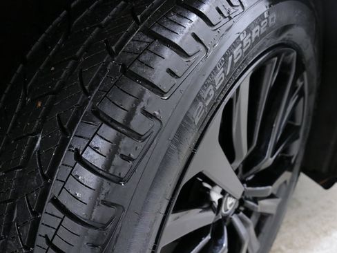 Used 2023 Toyota Highlander L image 33