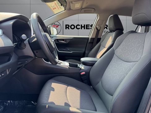 Certified 2025 Toyota RAV4 XLE AWD/4WD image 10