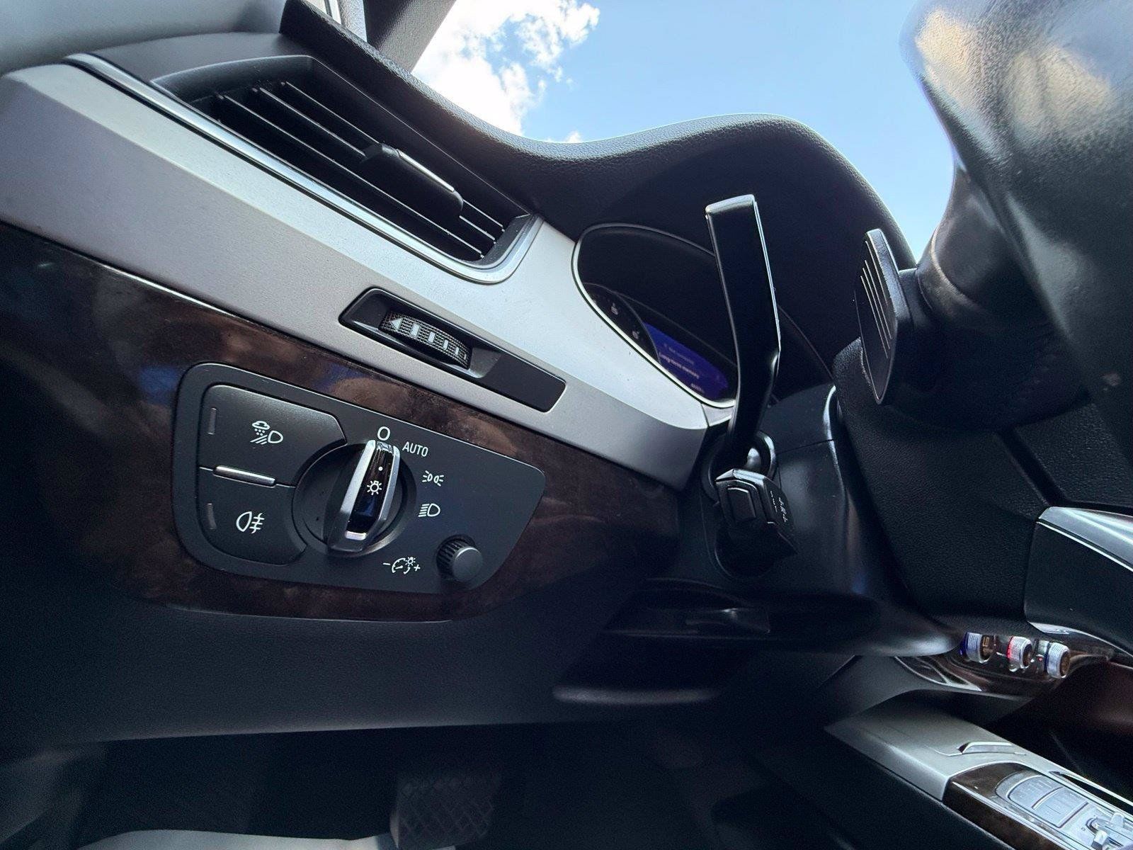 Used 2018 Audi Q7 2.0T Premium AWD/4WD image 35