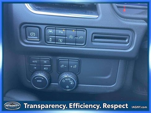 Used 2022 Chevrolet Tahoe LT w/ Luxury Package image 22