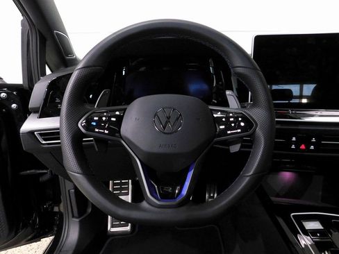 Used 2025 Volkswagen Golf image 45