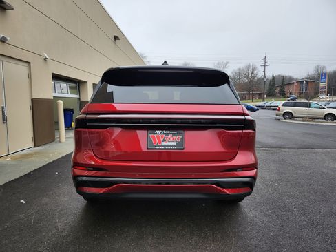 Used 2024 Lincoln Nautilus Reserve w/ Equipment Group 202A image 34