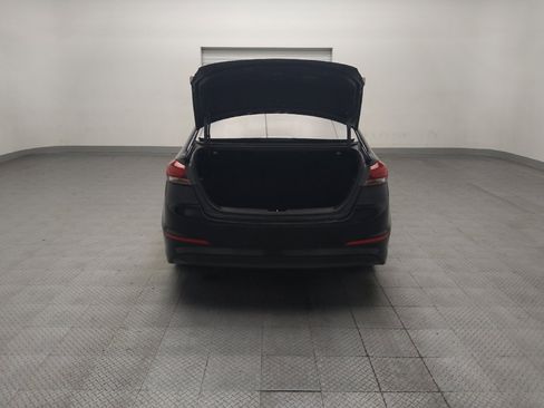 Used 2018 Hyundai Elantra SE FWD image 29