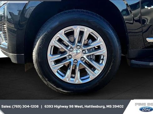 Used 2022 GMC Yukon SLT w/ SLT Luxury Package image 7