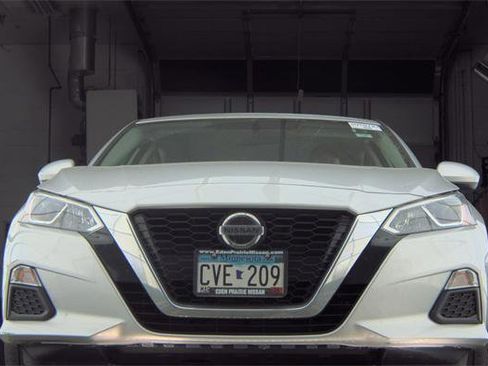 Used 2019 Nissan Altima 2.5 S image 3