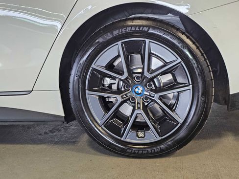 Used 2023 BMW i4 eDrive35 RWD image 8