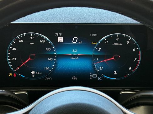 Used 2022 Mercedes-Benz GLB 250 4MATIC image 24