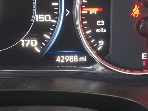 Used 2024 Chevrolet Traverse High Country FWD image 23