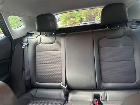 Used 2024 Chevrolet Trax LT w/ LT Convenience Package FWD image 9