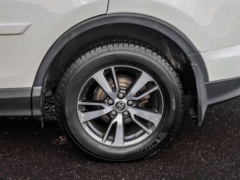 Used 2018 Toyota RAV4 XLE image 13