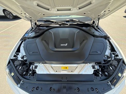Used 2023 BMW i4 eDrive40 w/ M Sport Package RWD image 32