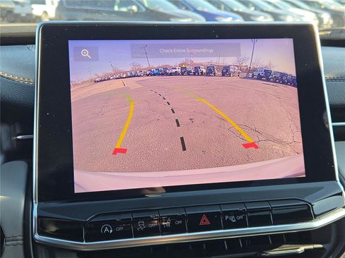 Certified 2025 Jeep Compass Limited AWD/4WD image 32