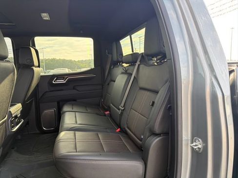 Used 2024 Chevrolet Silverado 1500 High Country w/ High Country Premium Package AWD/4WD image 39
