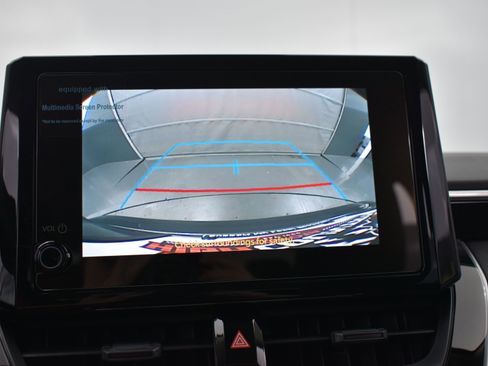 Used 2025 Toyota Corolla LE image 20