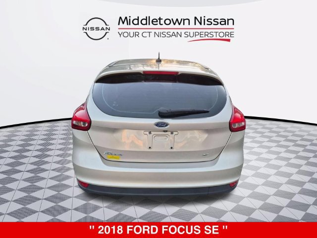 Used 2018 Ford Focus SE FWD image 4