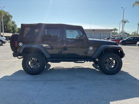 Used 2015 Jeep Wrangler Unlimited Sport w/ Quick Order Package 24S AWD/4WD image 8