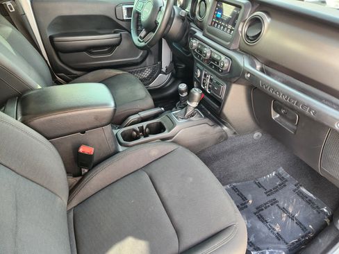 Used 2020 Jeep Wrangler Unlimited Sport S image 18
