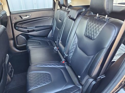 Used 2024 Ford Edge Titanium image 38