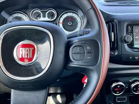 Used 2016 FIAT 500L Trekking FWD image 23