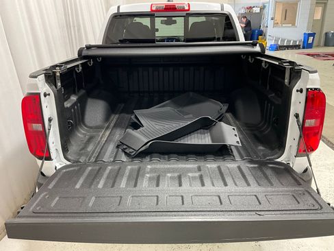 Used 2022 Chevrolet Colorado Z71 AWD/4WD image 23