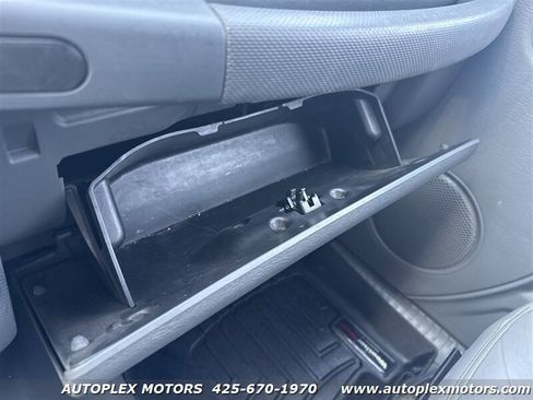 Used 2005 Jeep Liberty Limited image 25