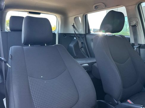 Used 2011 Kia Soul FWD image 17