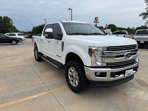 Used 2018 Ford F250 Lariat w/ Chrome Package AWD/4WD image 13