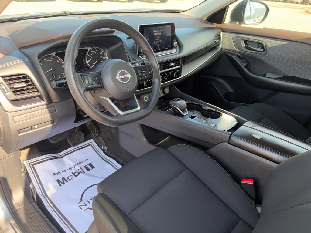 Used 2023 Nissan Rogue S FWD image 8